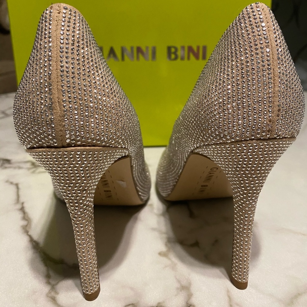 Gianni Bini Classic Rhinestone Nude Pump Wedding Day Cocktail Dress Heels - Picture 6 of 10